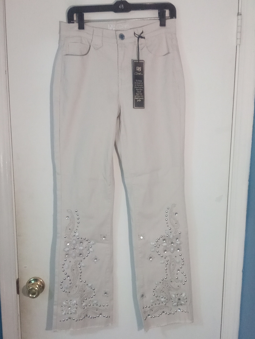 Dg2 By Diane Gilman Embellished Light Beige Flared Jeans Sz 6 NWT $119